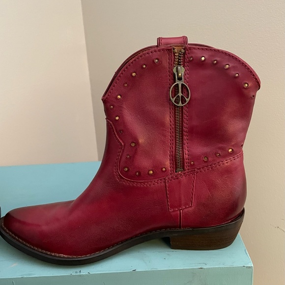 COPY - 🛍️2XHP🛍️ NIB LUCKY BRAND Red Western Boots - Picture 7 of 11